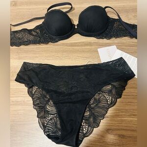 Beautiful La Perla bra and panty - never worn with box and tags.